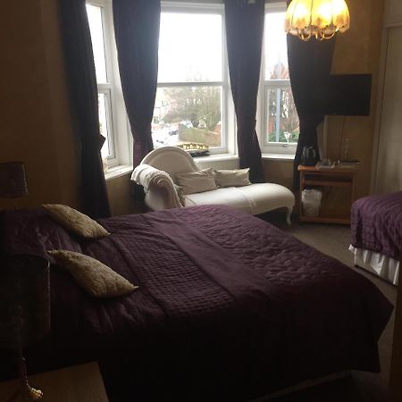 Green Bank Guest House Barrow-in-Furness Екстер'єр фото