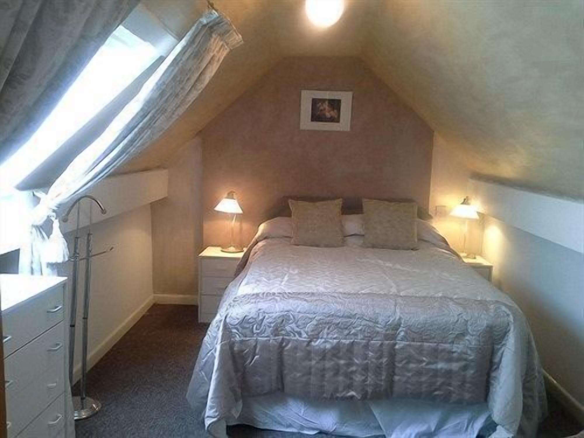 Green Bank Guest House Barrow-in-Furness Екстер'єр фото
