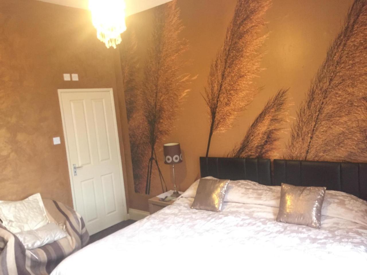 Green Bank Guest House Barrow-in-Furness Екстер'єр фото