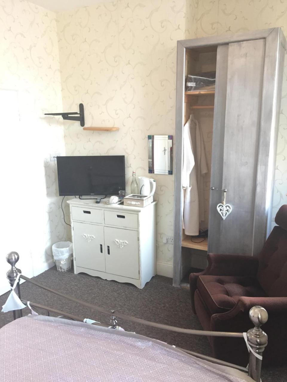 Green Bank Guest House Barrow-in-Furness Номер фото