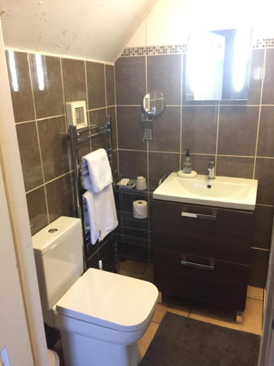 Green Bank Guest House Barrow-in-Furness Екстер'єр фото